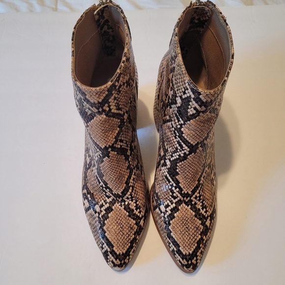 Steve Madden Julianne snake skin patern faux leather booties size 8M - Picture 4 of 8